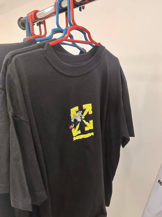 Playera Arrows negra oversize