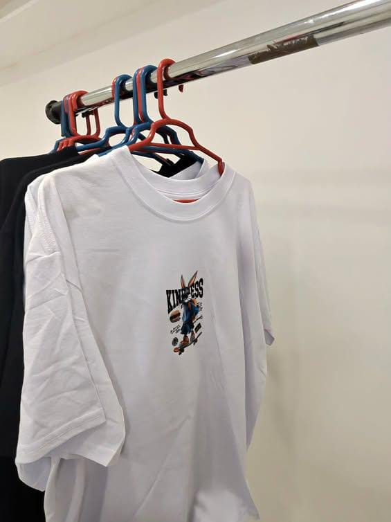 Playera Bugs Bunny King-ness blanca oversize